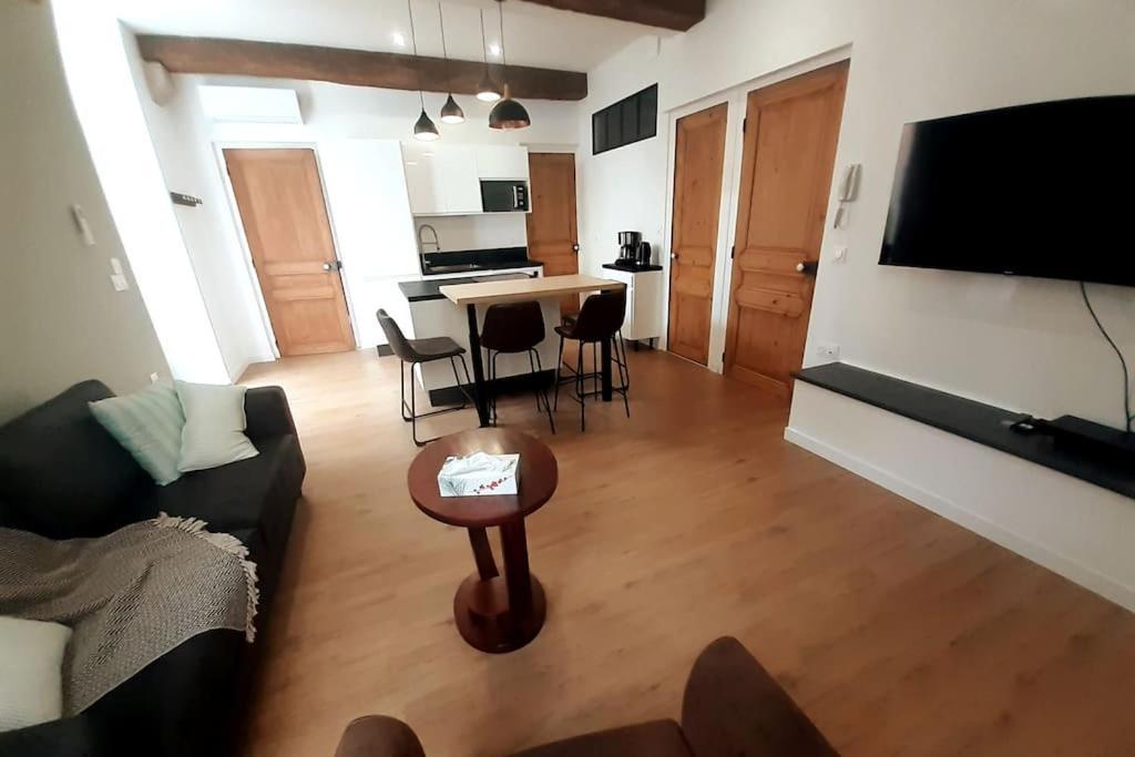 Classe 4 Etoiles - Cybele - Centre Ville 2 Chambres, Cour Privative Et Garage Vienne  Extérieur photo